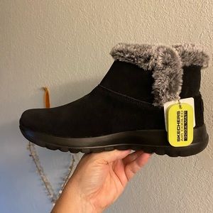 Skechers On The Go Joy booties